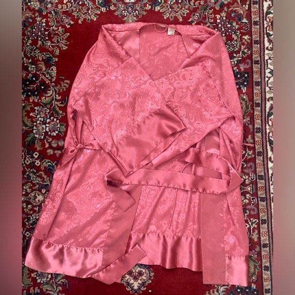 Gorgeous Vintage Victoria’s Secret Robe. Pink. One size. - Picture 6 of 6
